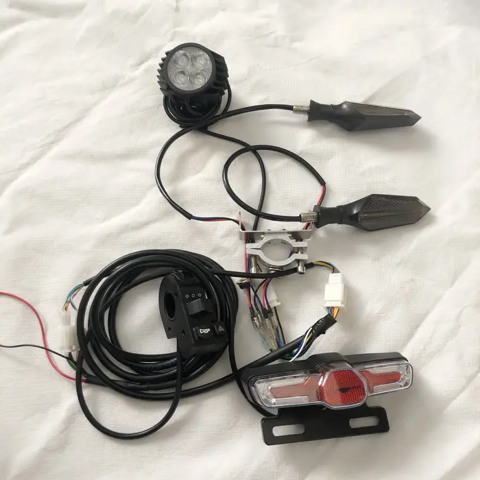 Clignotant LED 48v 60v pour vélo et Scooter électrique
