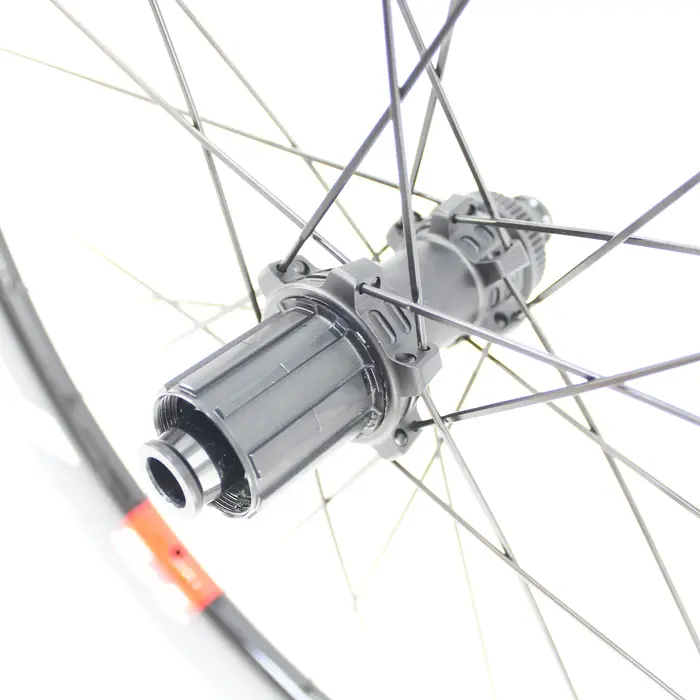 Nouveau 700C vélo de route entièrement en Fiber de carbone roues