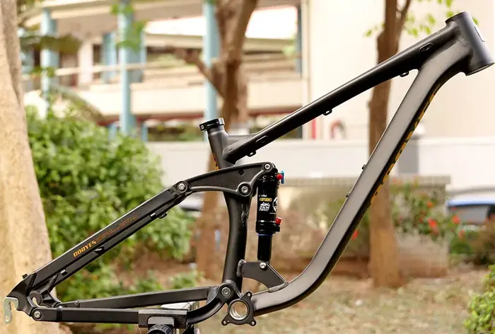 Cadre de vélo tout suspendu en alliage d'aluminium pour VTT électrique Soft Trail 4 liens MTB Enduro AM DH Downhill 135x10mm