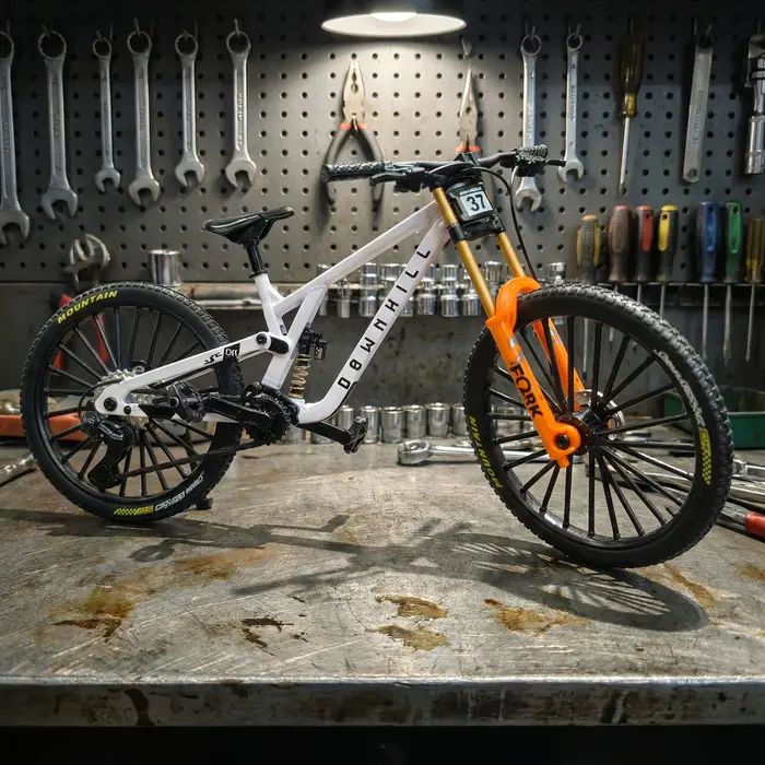 Modèle miniature de vélo de montagne en alliage à l'échelle 1:8