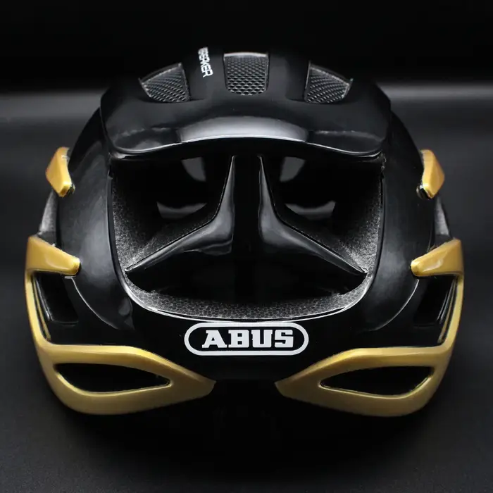 Casque de cyclisme sur route rouge