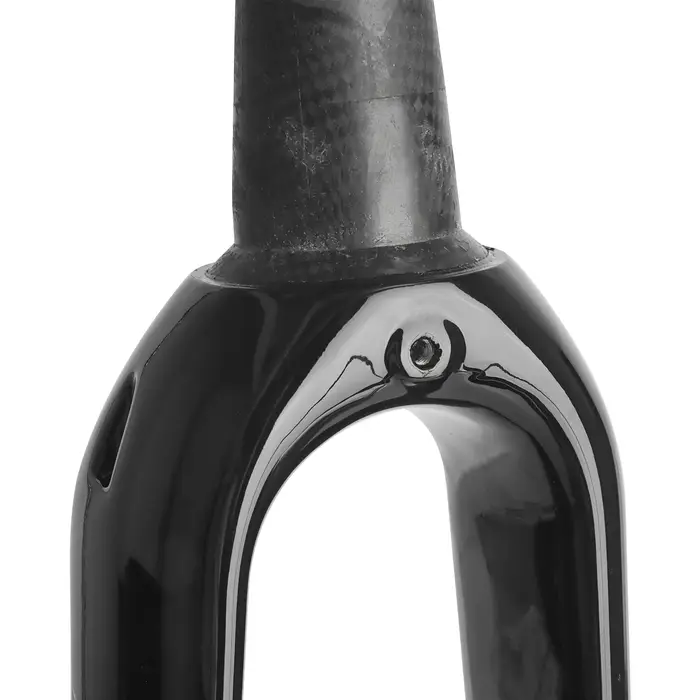 Fourche rigide entièrement en fibre de carbone 700C