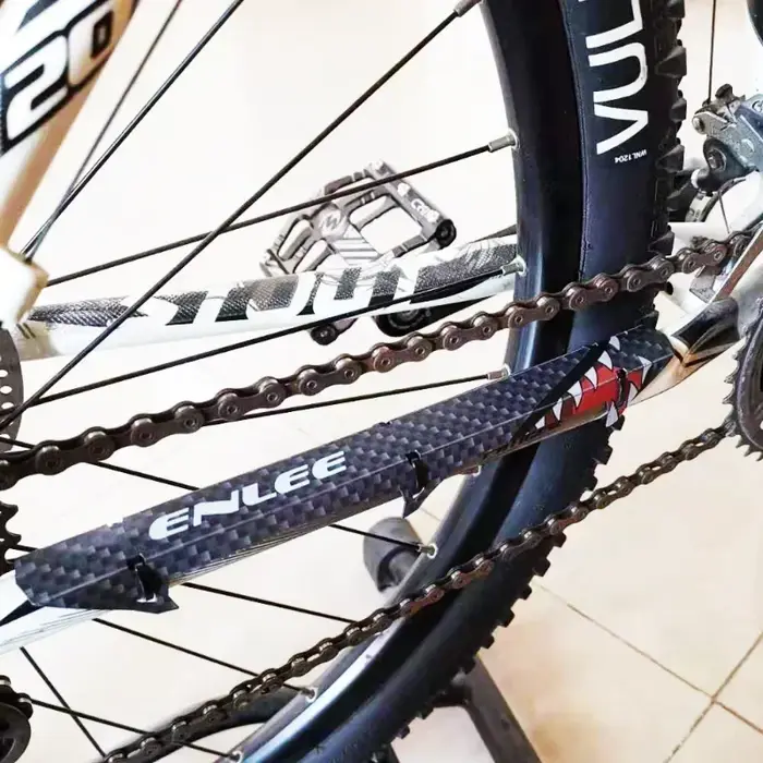 Protecteur de chaîne de vélo en Fiber de carbone noir