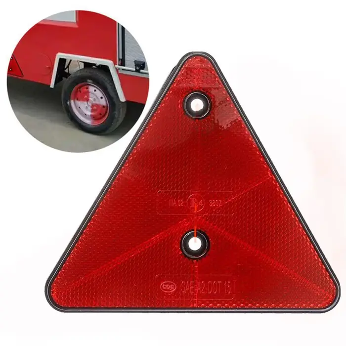 Réflecteurs triangulaires rouges