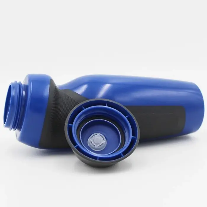 Bouteille d'eau de vélo légère 0,6L en plastique sans BPA haute performance pour VTT et vélo de route avec bouchon auto-scellant anti-fuite