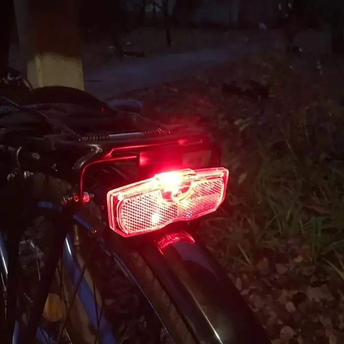 1/2 pièces porte-vélo feu arrière LED vtt vélo porte-bagages lumière réfléchissante vtt équitation avertissement réflecteur accessoires de cyclisme