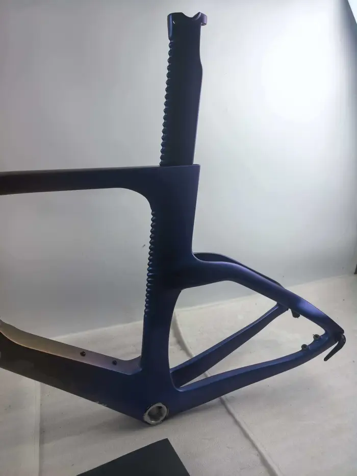 Nouveau cadre de vélo de route en carbone TT 2026