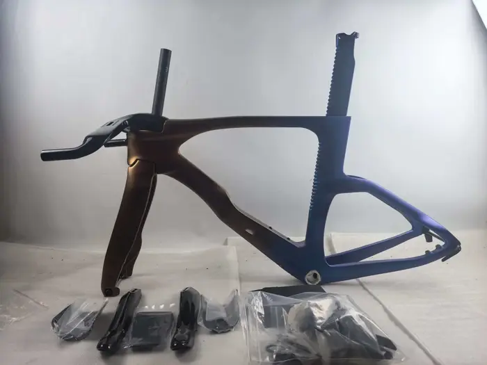 Nouveau cadre de vélo de route en carbone TT 2026, avec passage de câbles TiCR, compatible Di2, spéc