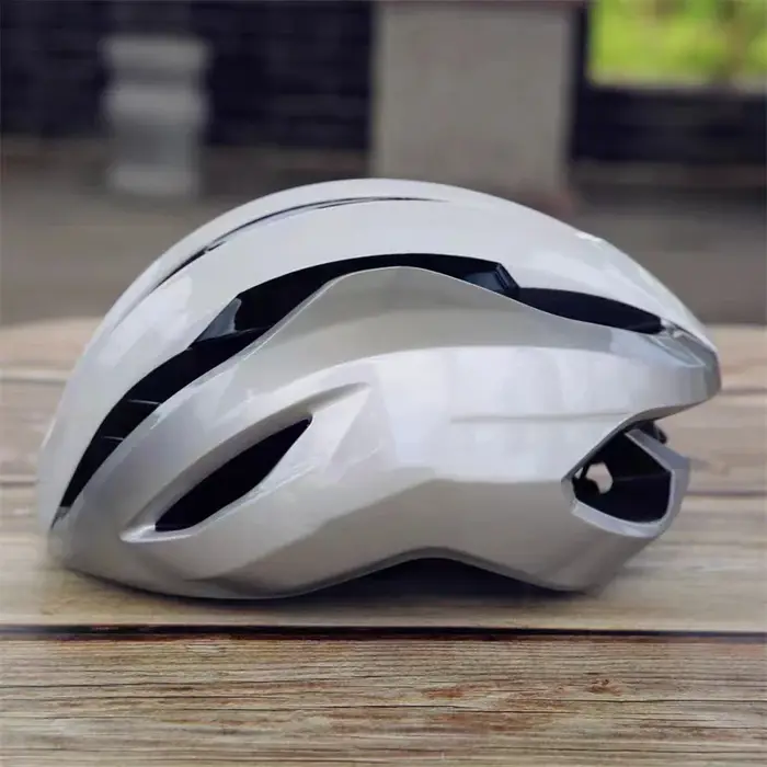 Casque de cyclisme sur route pour hommes et femmes