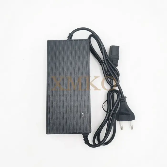 Citycoco Scooter électrique chargeur de batterie alimentation 60V 2A