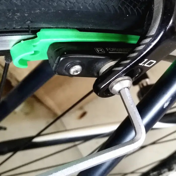 Outil de réglage des plaquettes de frein à disque pour vélo