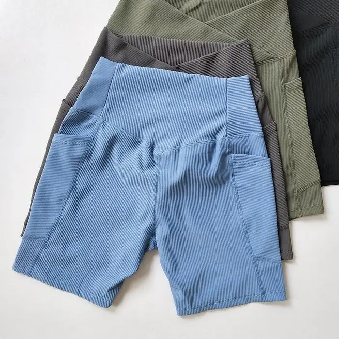 Short de vélo rembourré à bande croisée pour femme – Taille haute amincissante avec poches latérales