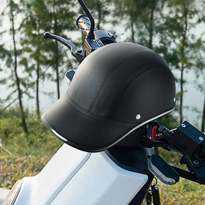 Casque de vélo en cuir ABS avec sangle réglable