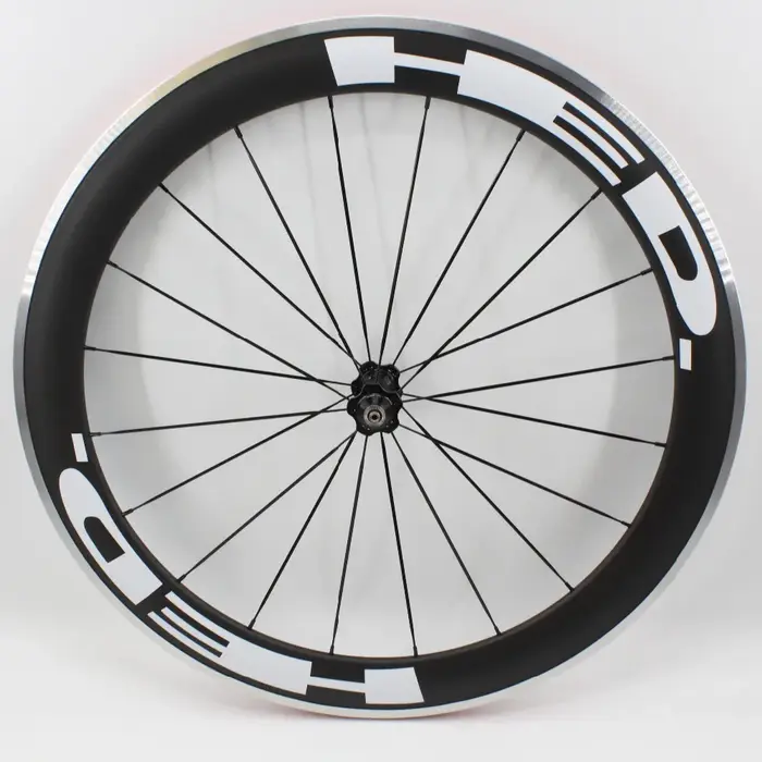 Paire de roues de vélo de route en carbone UD mat