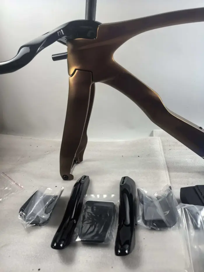 Nouveau cadre de vélo de route en carbone TT 2026