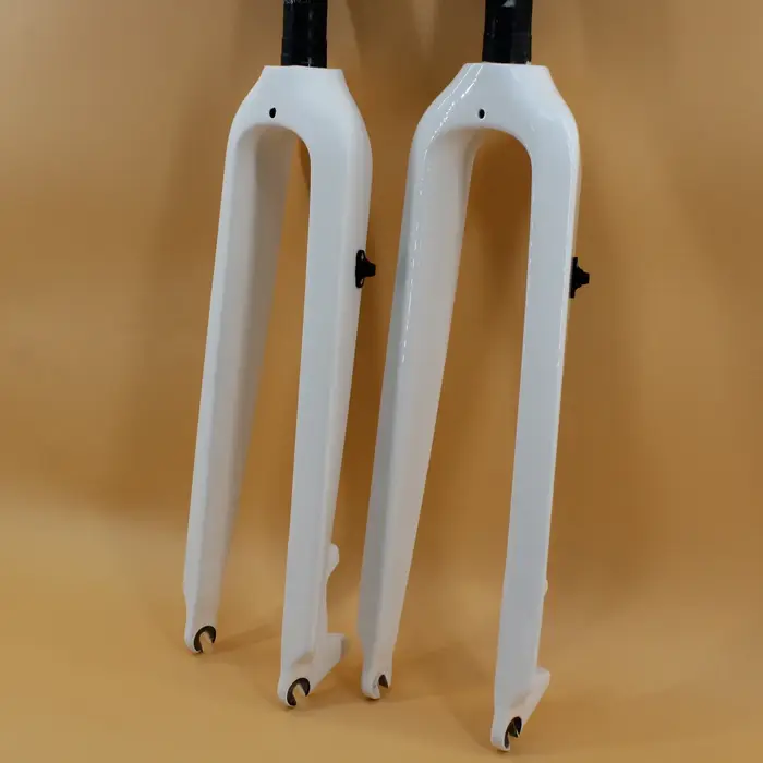 Tout nouveau vélo de montagne blanc complet en Fiber de carbone fourche avant de vélo frein à disque