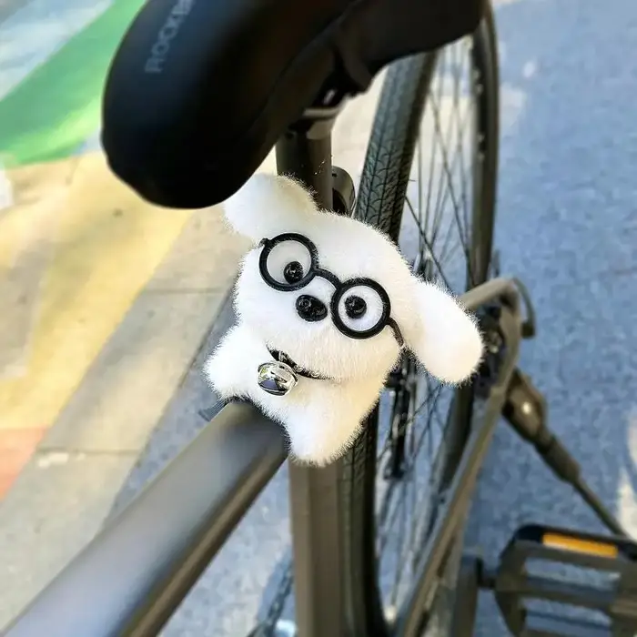 CA 1 pièce, nouveau pendentif décoratif en peluche chiot mignon pour guidon de vélo