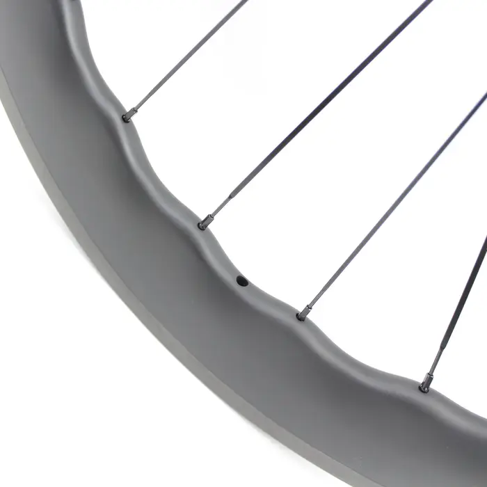 Le plus récent jeu de roues de vélo de route 700C UD entièrement en Fiber de carbone