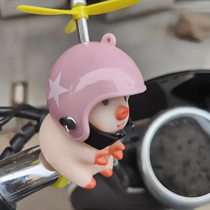 Décoration de scooter électrique en forme de petit cochon mignon