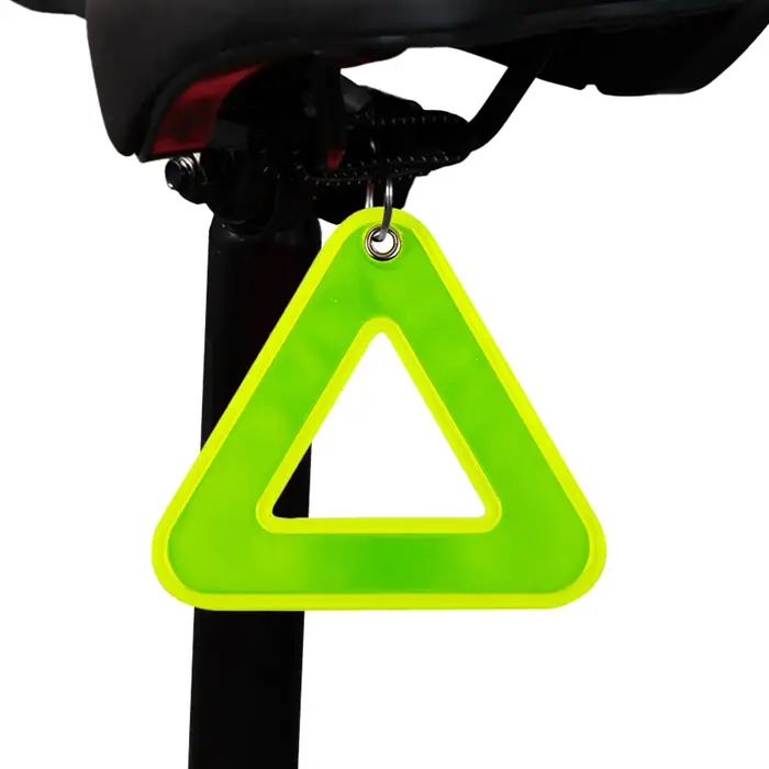 Panneaux réfléchissants triangulaires