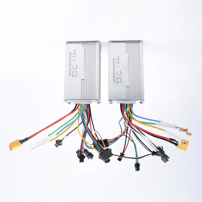 Supernew 52V 25A 1200W JP moteur à courant continu sans brosse contrôleur de vélo de Scooter électrique A + B