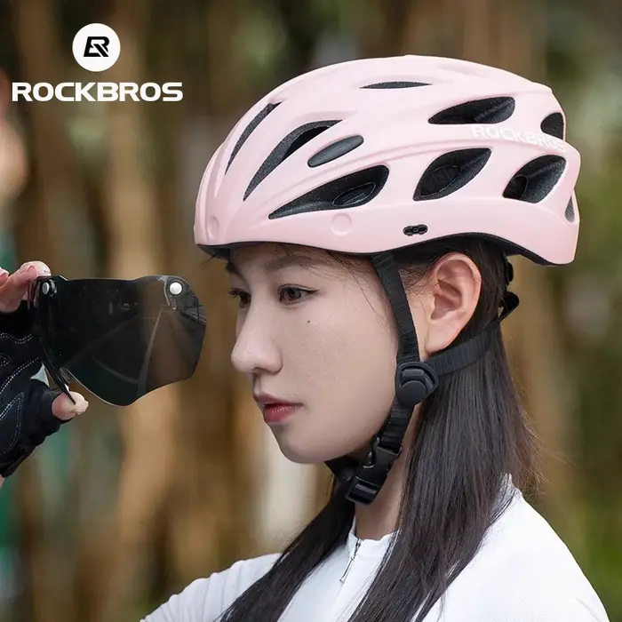 ROCKBROS casque de vélo femmes léger respirant avec lunettes lentille magnétique réglable