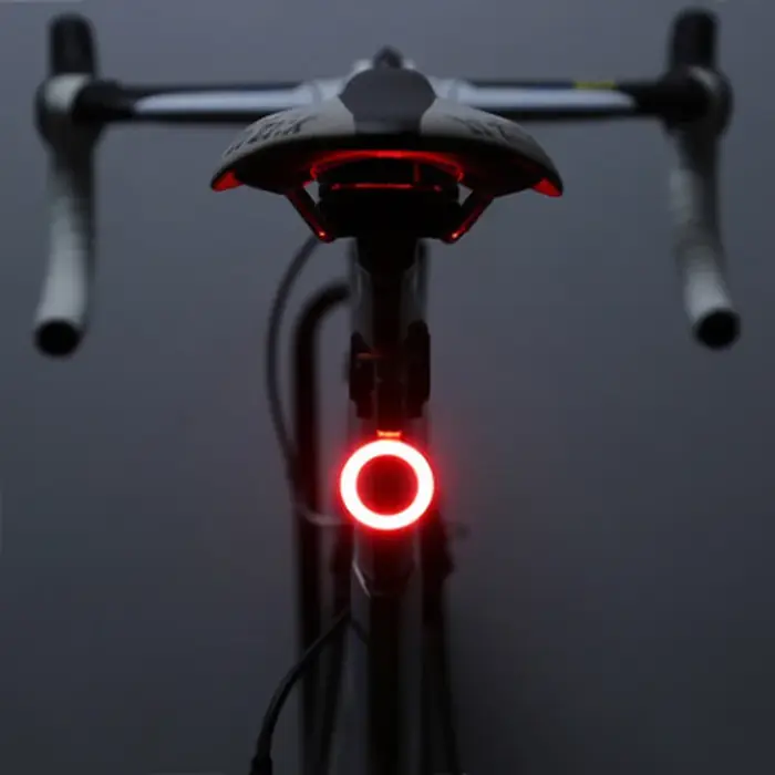 Lumière LED de vélo aste par USB