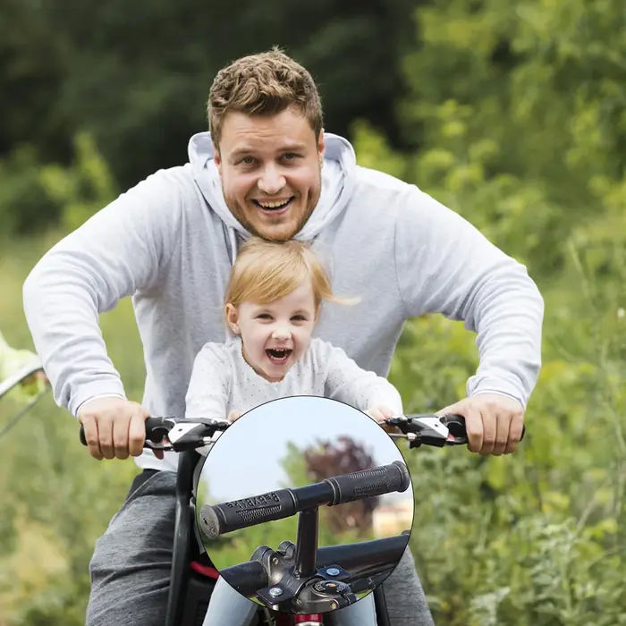 Sièges de vélo montés à l'avant avec guidon et pédales pour enfants