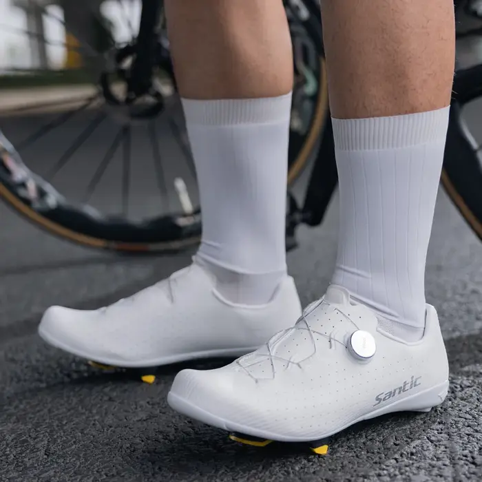 Santic chaussures de cyclisme en Fiber de carbone vêtements de plein air résistant baskets d'équitation sur route unisexe hommes femmes réglable Pro course chaussure de vélo