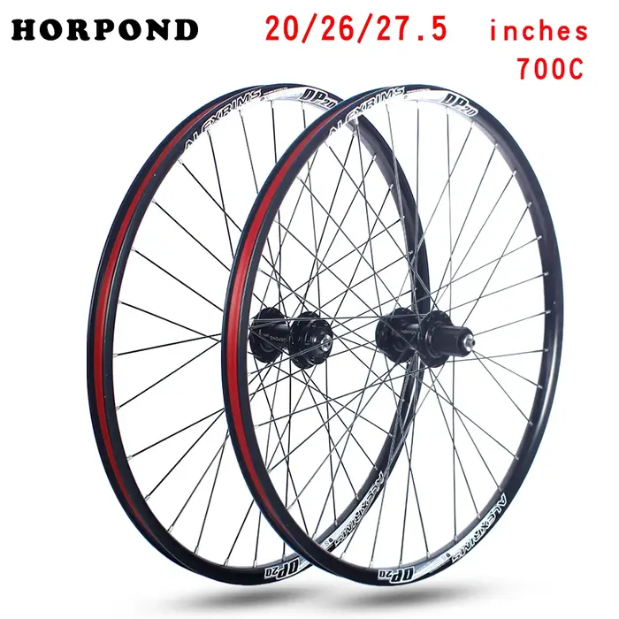 Jeu de roues de vélo de montagne