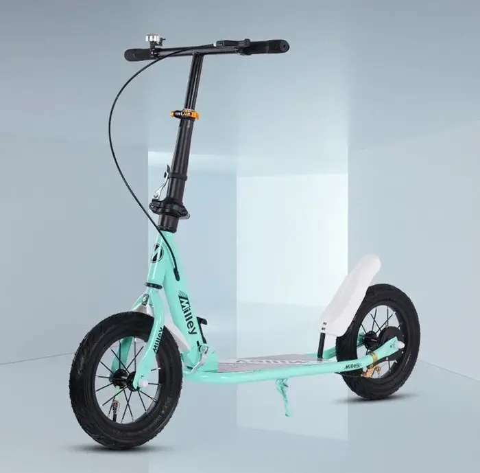 Trottinette pliable pour adultes avec frein à main