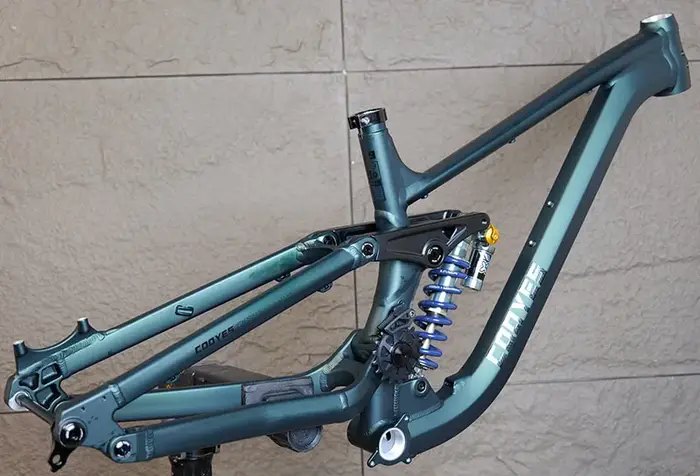 Cadre de vélo en aluminium à suspension intégrale