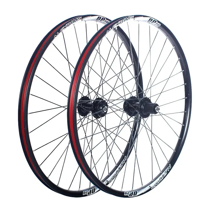 Jeu de roues de vélo de montagne
