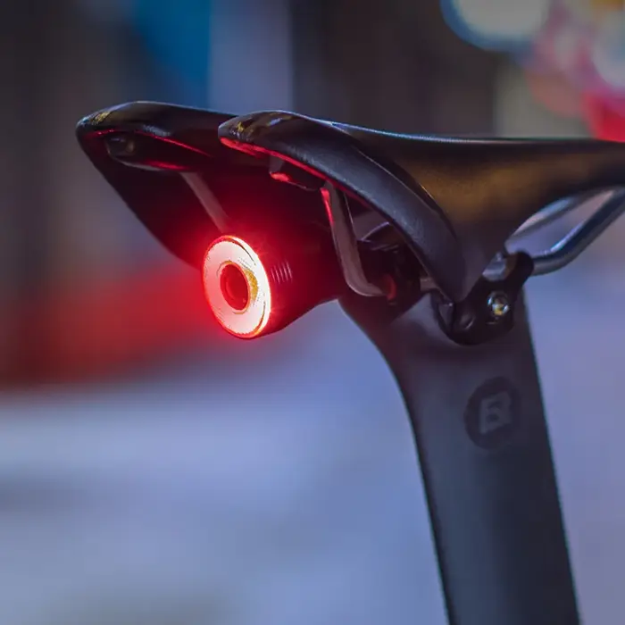 ROCKBROS vélo intelligent frein automatique détection lumière IPx6 étanche LED charge cyclisme feu arrière