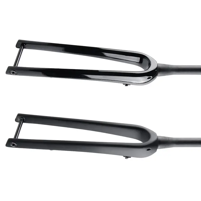 Fourche de vélo de route en fibre de carbone UD T800 pour vélo de gravier cyclocross 700c avec frein à disque et essieu traversant