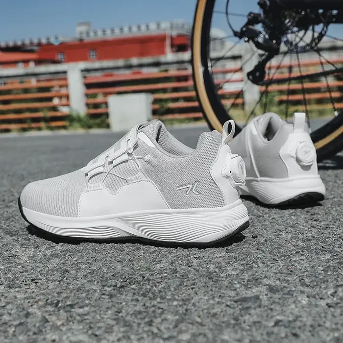 Chaussures de vélo VTT pour hommes et femmes