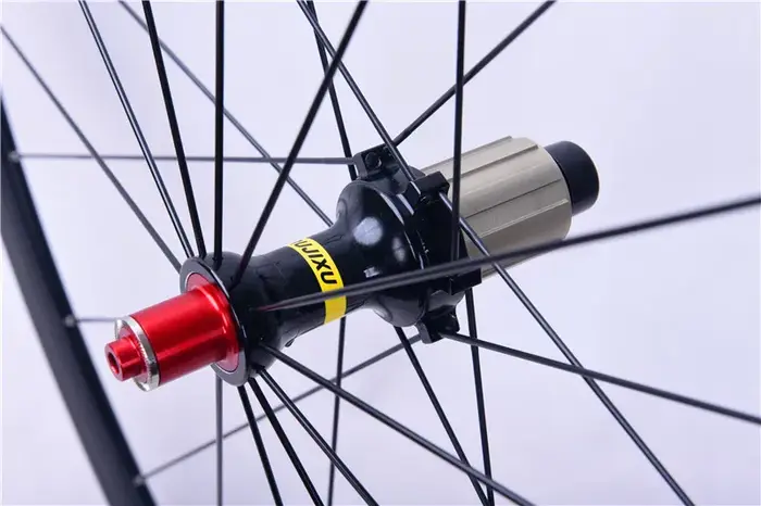 Jeu de roues de vélo de route ultralégères en alliage