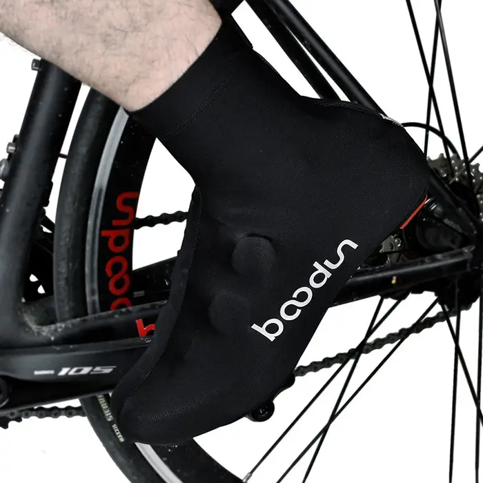 Couvre-chaussures de vélo en Lycra stretch noir ou jaune pour route et VTT avec bandes réfléchissantes pour protection contre la poussière et confort cycliste