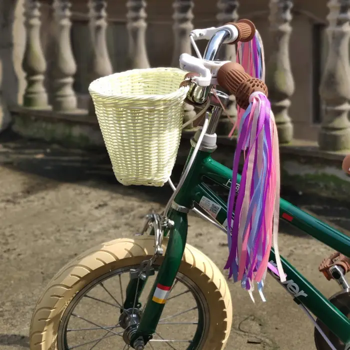 Panier de vélo en rotin tissé