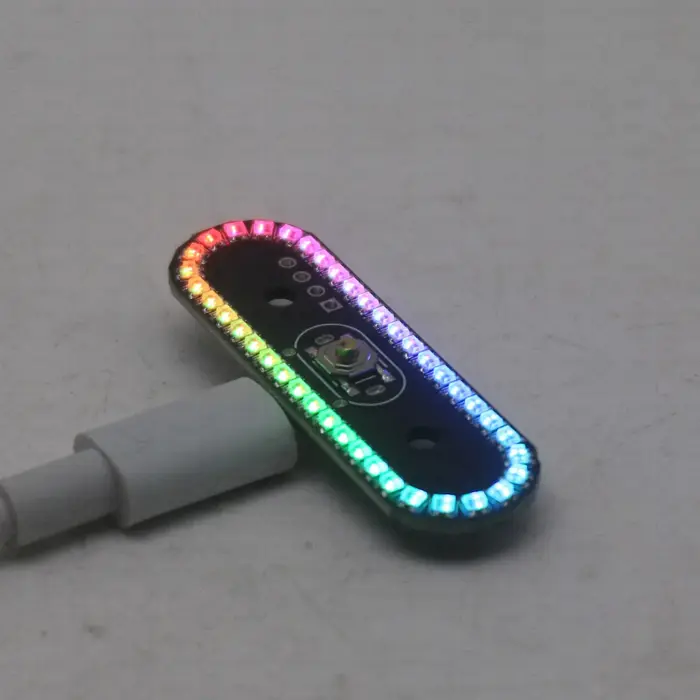 Feux arrière multicolores à effet dynamique, LED sans fil, clignotants, dégradés, respirants et rotatifs pour véhicules RC, avions et drones