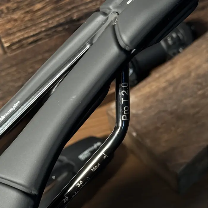 Selle de vélo de route Prologo Scratch M5 250x140 ou 250x147mm Rail Tirox et acier allié T2.0