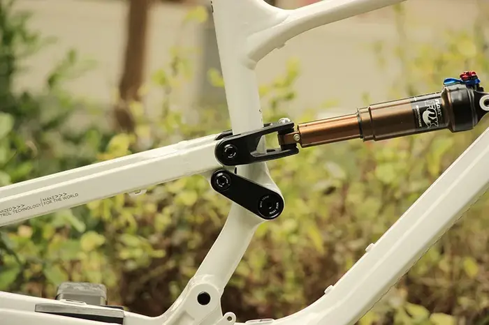 Cadre de vélo en aluminium à suspension intégrale
