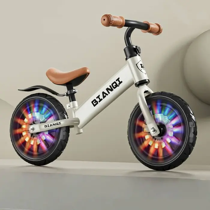 Vélo d'équilibre pour enfants de 12 pouces avec roues lumineuses
