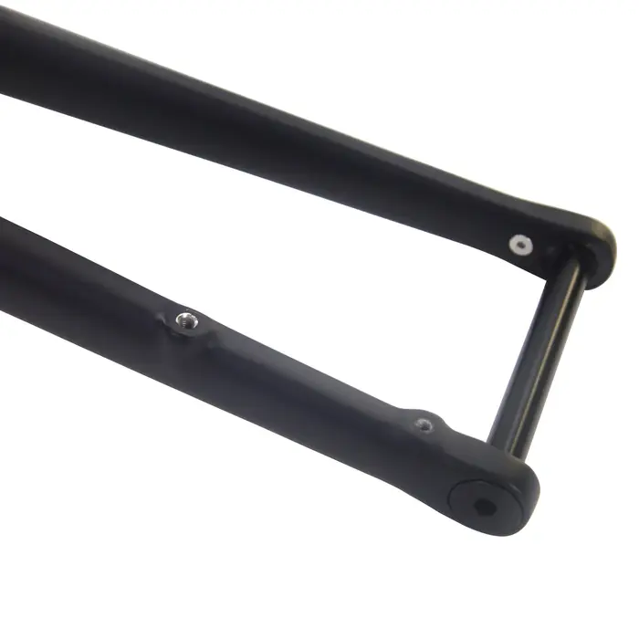 Fourche de vélo de route rigide en carbone