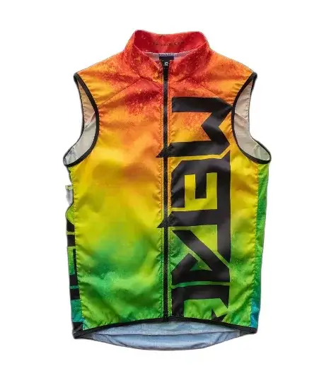 Le nouveau gilet de cyclisme sur route ultra-fin coupe-vent avec recharge intégrée peut être personnalisé gratuitement
