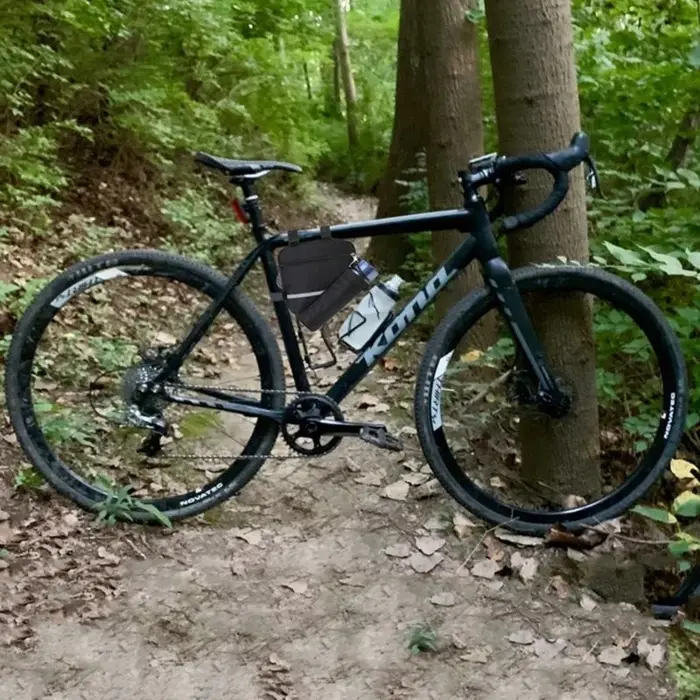 Cadre vélo à tube supérieur étanche