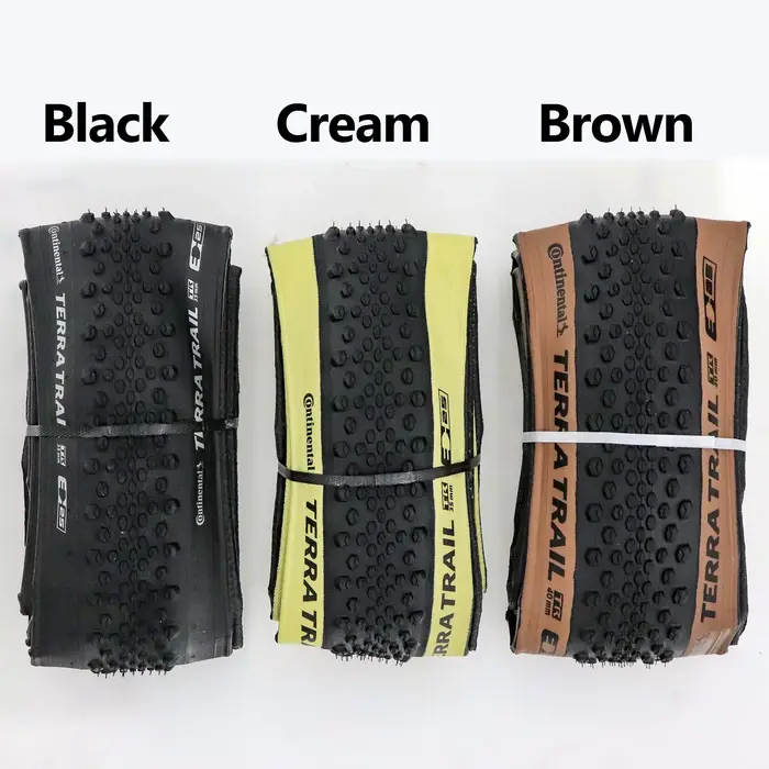 Pneu pliable Continental Terra Trail 700c pour vélo de route et gravel tubeless ready haute adhérence sur gravier et chemins de terre
