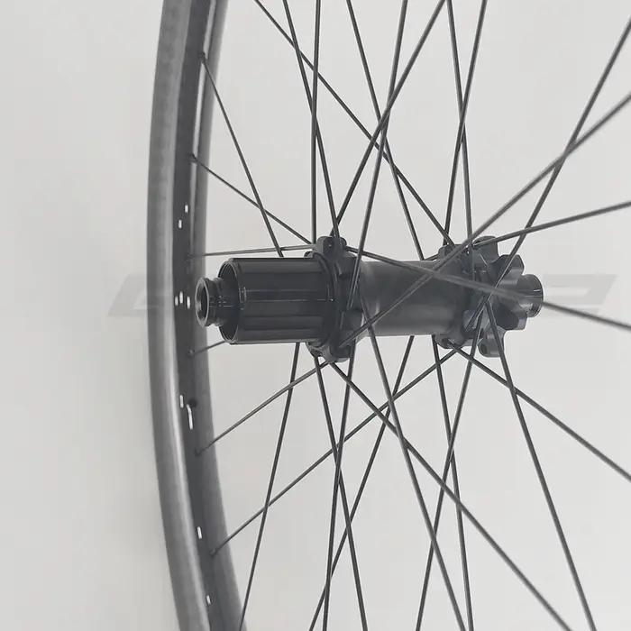 29er 27.5 roues en carbone vtt 30mm 33mm 35mm 36mm