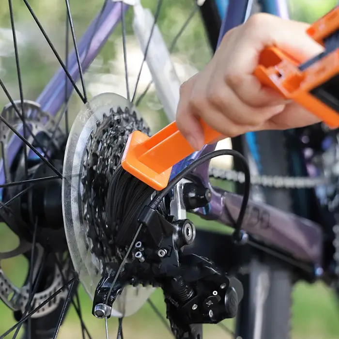 Brosse de nettoyage de chaîne de vélo à double tête