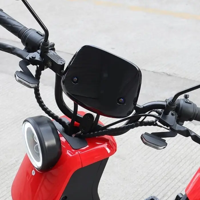 Pare-brise avant pour scooter électrique